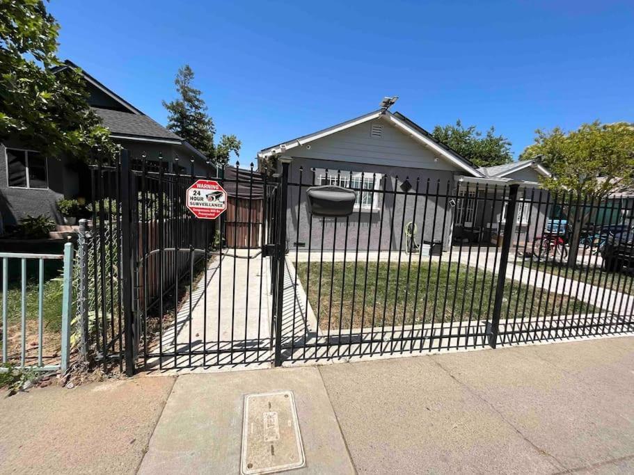 Charming Casita All Too Yourself Near Midtown Apartment Sacramento Exterior foto